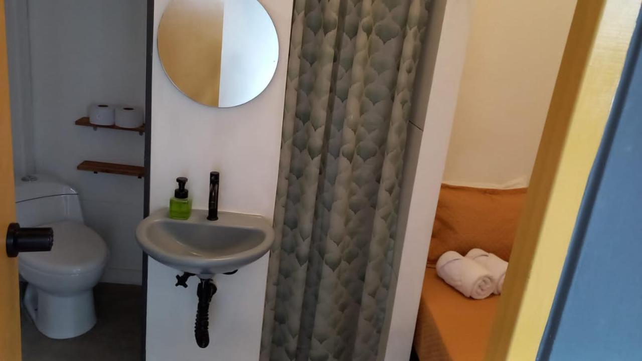 Casa Mosaiko Primer Parque Laureles Medellín Zewnętrze zdjęcie